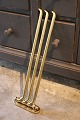 Gammel fransk væghængt håndklæde holder i massiv messing med fin patina...