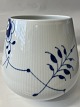 Antik Huset presents: RC, Blue Mega Mussel Fluted VaseH: 20.5 x Ø 20 cm