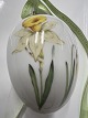 Stort påskeæg med påskelilje fra Royal Copenhagen er i 2009 Højde 10 cm.