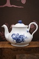K&Co. presents: Rare Blue Flower teapot from Royal Copenhagen.10/8707. 1st grade. from 1923-28. Edge chip on ...