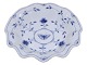 Antik K presents: ButterflyBowl with wavy edge 18.5 cm.