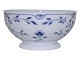 Antik K presents: ButterflyRare round bowl on stand 16.5 cm.