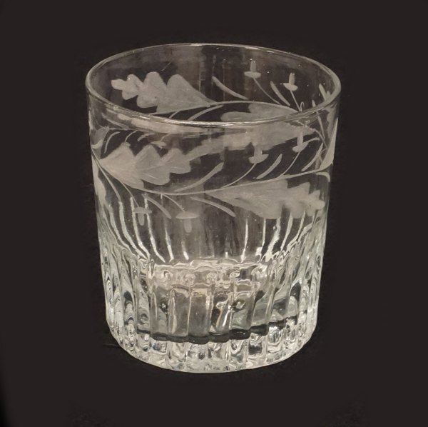 Bier- oder Wasserglas. Hergestellt um 1860. H: 8,3cm. D: 7,4cm