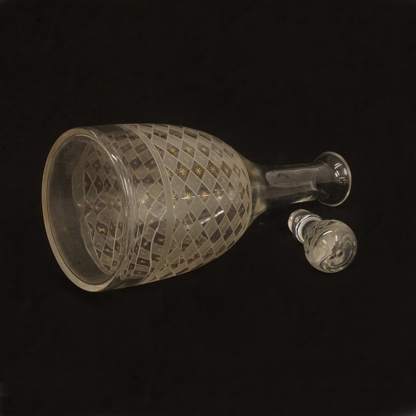 A pair of carafes. Circa 1900
H: 29cm