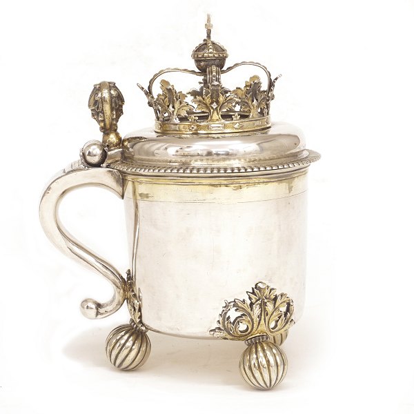 Rare late 17th century Danish Baroque silver mug made by Ditlev Brasenhauer, 
Copenhagen, 1696. H:  21cm. W: 754gr