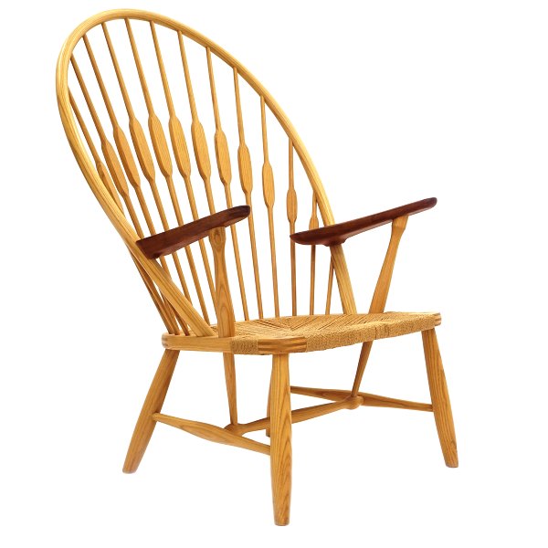 Hans J. Wegner Påfuglestol. Hans J. Wegner: JH 550 Påfuglestol i ask med armlæn 
af teak og sæde i papirgarnsflet. Fremstillet af Johannes Hansen. Design fra 
1947