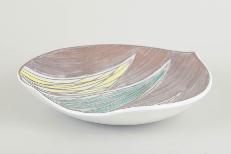 Upsala Ekeby, Mari SimmulsonBowl, model 4412, 1950/60s.