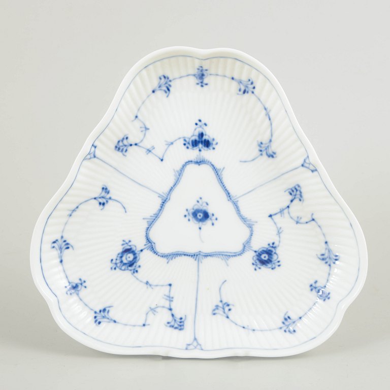 Royal Copenhagen Blue Fluted Plain triangular dish, 1965.