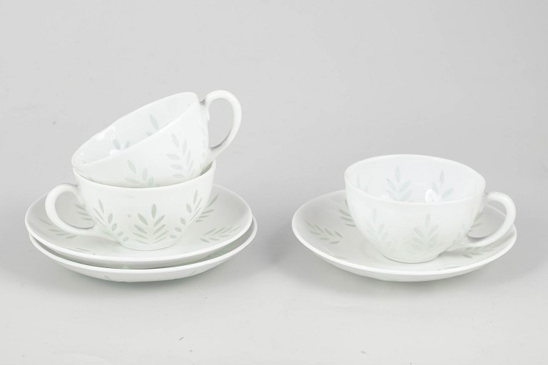 Friedl Holzer-Kjellberg for ArabiaSet of three mocha cups with saucers, 1970s.