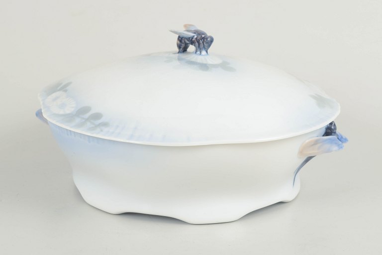 Royal Copenhagen, Midsummer Night’s Dream, lidded tureen.
