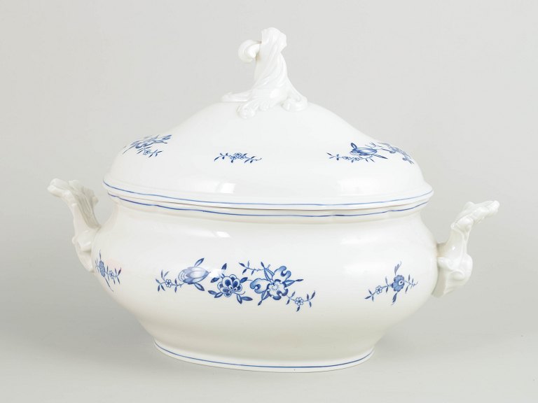 Meissen Blue Orchid, large soup tureen.