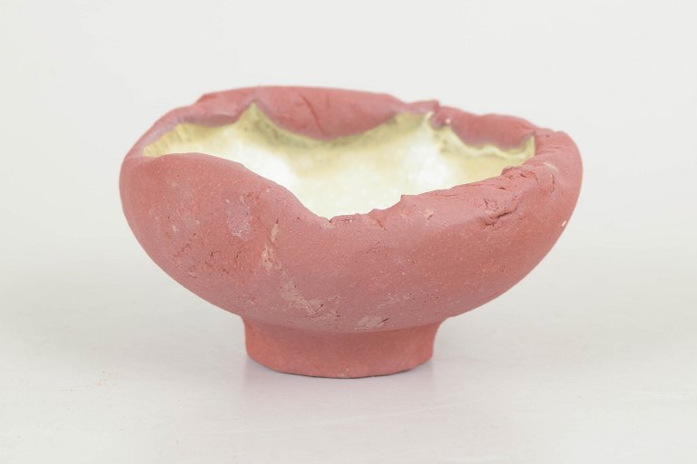 Christina Muff, Danish contemporary ceramicist (b. 1971). Tiny, one of a kind red stoneware bowl on foot.