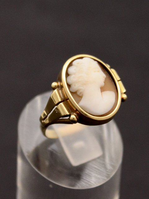 14 carat gold came ring