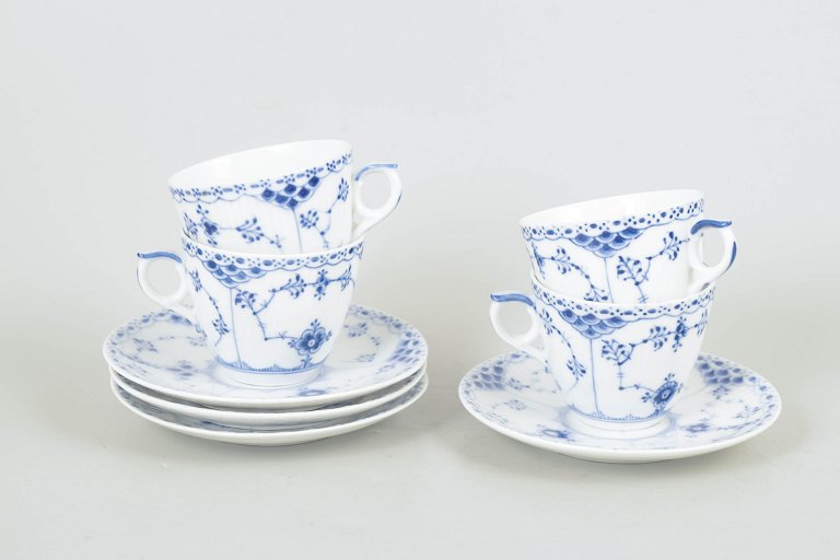 Royal Copenhagen Musselmalet Halvblonde, sæt af fire kaffekopper med underkopper.