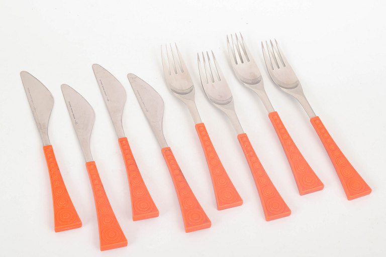 Nanny Still for Hackman, "Colorina" frokostsæt til fire personer.